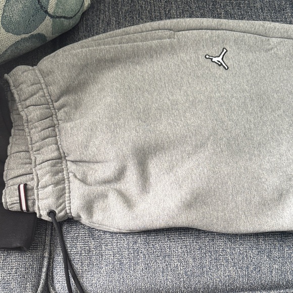 Jordan Gray Sweatpants - Picture 7 of 8